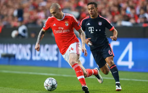 Benfica - Bayern: Chiến đấu đến phút cuối cùng