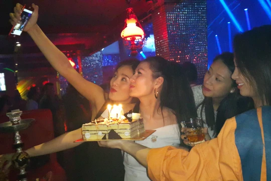 Tinh thần &#34;tự sướng&#34; của chị em ở khắp mọi nơi