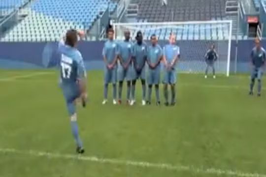 Cầu thủ bóng đá xui nhất năm