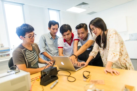 Nhóm các ngành kỹ thuật trình độ cao, CNTT được nhận định là những ngành nghề đón đầu xu thế phát triển chung của thế giới với nhiều cơ hội việc làm tốt, với mức lương mong đợi 