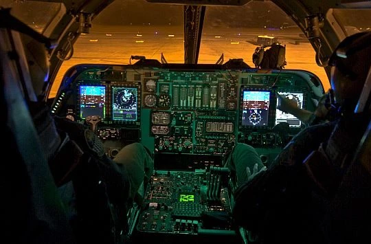 Bên trong khoang lái máy bay ném bom B1B Lancer.