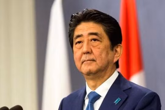 Thủ tướng Nhật Bản Shinzo Abe coi trọng xây dựng Nhật Bản thành một cường quốc quân sự. Ảnh: CNBC.