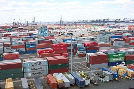 Hình ảnh cảng biển ở Sihanoukville, Campuchia. Ảnh: agrocambodia.wordpress.com