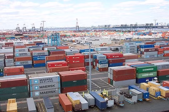 Hình ảnh cảng biển ở Sihanoukville, Campuchia. Ảnh: agrocambodia.wordpress.com