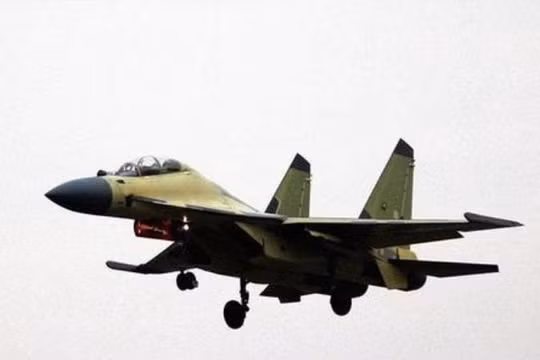 Máy bay chiến đấu J-16 Trung Quốc bay thử. Ảnh: Cankao