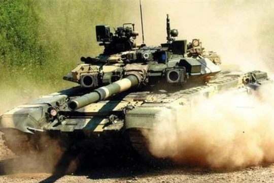 Xe tăng chiến đấu T-90 do Nga chế tạo. Ảnh: Sina.