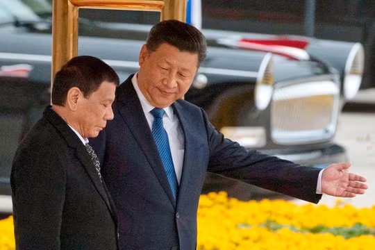 Tổng thống Philippines Rodrigo Duterte và Chủ tịch Trung Quốc Tập Cận Bình. Ảnh: Philstar.