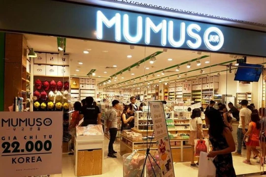 Một cửa hàng của Mumuso Trung Quốc "treo đầu dê, bán thịt chó".