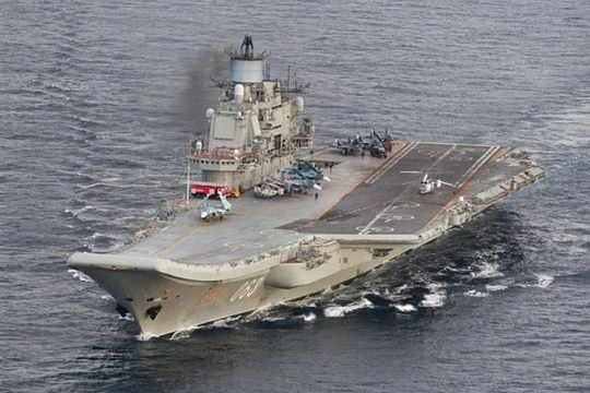 Tàu sân bay Kuznetsov Hải quân Nga, Ảnh: Daily Mail