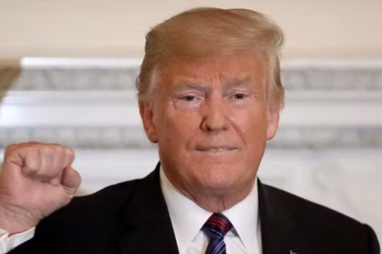 Tổng thống Mỹ Donald Trump quyết không để Trung Quốc lớn mạnh vượt Mỹ. Ảnh: Toronto Star