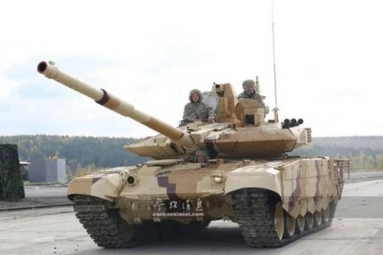 Xe tăng chiến đấu T-90MS Nga tại một cuộc triển lãm quốc phòng vào năm 2013. Ảnh: Sina