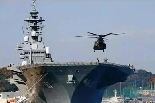 Tàu sân bay trực thăng Izumo Lực lượng Phòng vệ Biển Nhật Bản. Ảnh: Sina