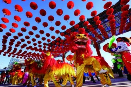 Màu đỏ là màu chủ đạo trong ngày Tết ở Trung Quốc. Ảnh: News.163.com.