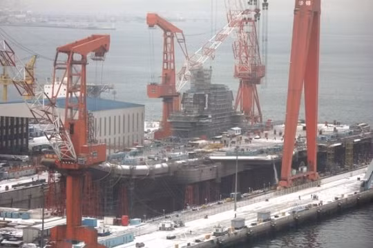 Tàu sân bay Type 001A Trung Quốc. Ảnh: Cankao