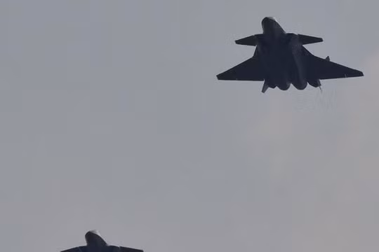 Máy bay chiến đấu tàng hình J-20 Trung Quốc. Ảnh: Cankao