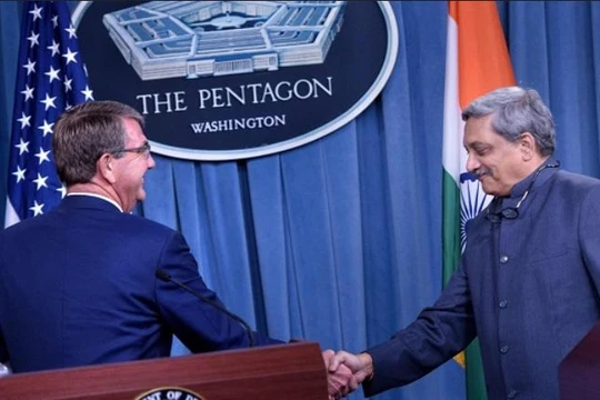Bộ trưởng Quốc phòng Ấn Độ Manohar Parrikar vừa đến thăm Mỹ