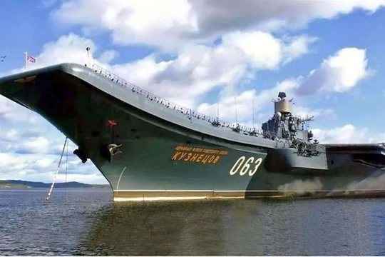 Tàu sân bay Kuznetsov hải quân Nga. Ảnh: QQ.