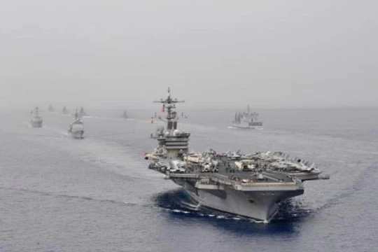 Tàu sân bay USS Carl Vinson tham gia tập trận chung Malabar 2012 với Hải quân Ấn Độ. Ảnh: Business Insider