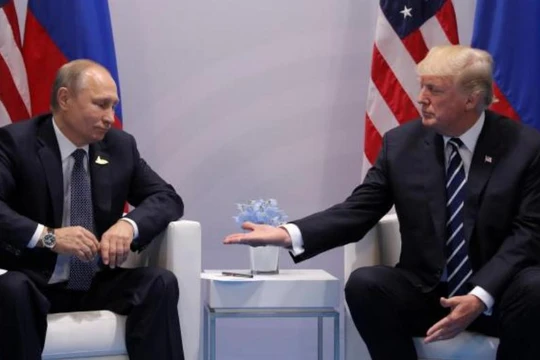 Tổng thống Nga Vladimir Putin và Tổng thống Mỹ Donald Trump. Ảnh: The Independent.