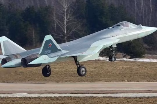 Máy bay chiến đấu tàng hình Su-57 Nga. ảnh: Sina.