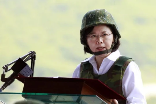 Nhà lãnh đạo Đài Loan thị sát một cuộc tập trận đối phó Trung Quốc ở miền nam Đài Loan (ảnh tư liệu)