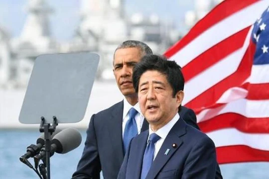 Thủ tướng Nhật Bản thăm Trân Châu Cảng. Ảnh: Cri Online