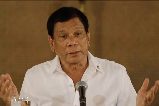 Tổng thống Philippines Rodrigo Duterte bị báo Trung Quốc phê phán là "nuốt lời" khi tiếp tục duy trì các cuộc tập trận chung với Mỹ. Ảnh: Sohu.
