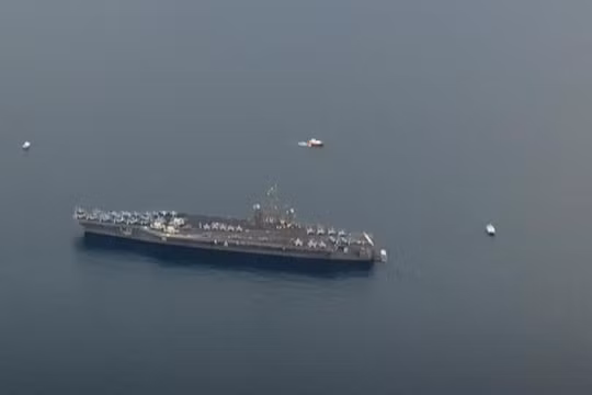 Tàu sân bay USS Carl Vinson Hải quân Mỹ. Ảnh: University Flying Club