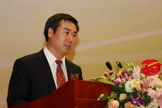 Tháng 2/2016, Thái Hi Hữu, tổng giám đốc Tổng công ty xuất nhập khẩu hóa chất Trung Quốc (Sinochem) bị ngã ngựa. Ảnh: báo Phượng Hoàng.