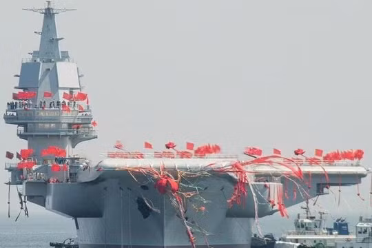 Tàu sân bay Type 001A Trung Quốc hạ thủy. Ảnh: CN.Qiang.com