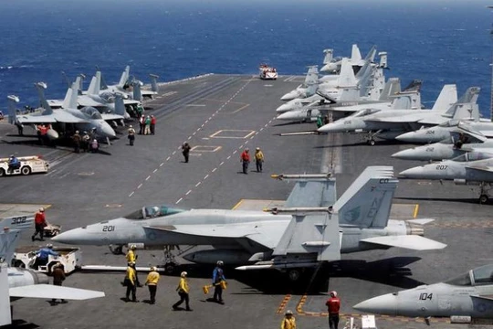 Tàu sân bay động cơ hạt nhân Carl Vinson, Hạm đội 3, Hải quân Mỹ. Ảnh: Reuters