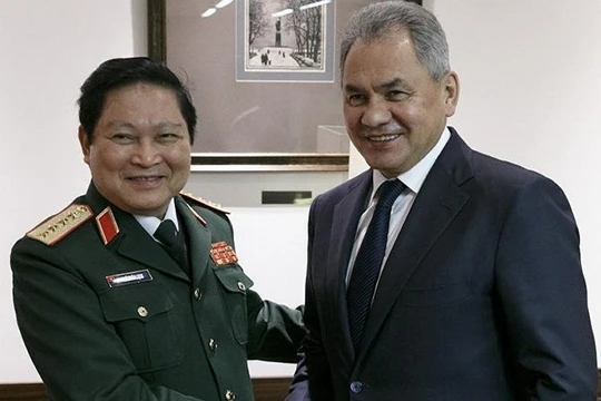 Ngày 4/4/2018, tại Moscow Nga, Bộ trưởng Quốc phòng Ngô Xuân Lịch tiến hành hội đàm với Bộ trưởng Quốc phòng Nga Sergey Shoigu. Ảnh: Sputnik.