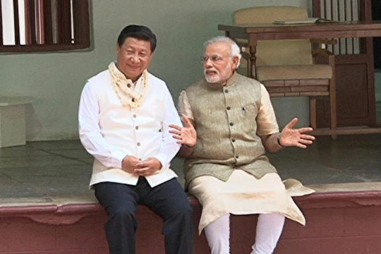Chủ tịch Trung Quốc Tập Cận Bình và Thủ tướng Ấn Độ Narendra Modi. Ảnh: Epochtimes.