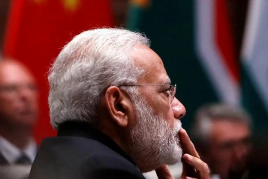 Thủ tướng Narendra Modi đưa ra chiến lược "Make in India". Ảnh: Quartz.