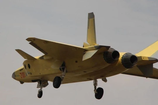 Máy bay chiến đấu J-20 số hiệu 2101 Trung Quốc bay thử. Ảnh: Thời báo Hoàn Cầu, Trung Quốc.