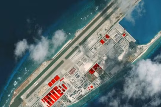 Đá Chữ Thập thuộc quần đảo Trường Sa của Việt Nam đang bị Trung Quốc chiếm đóng bất hợp pháp. Ảnh vệ tinh của CSIS 2017. Nguồn: DW.