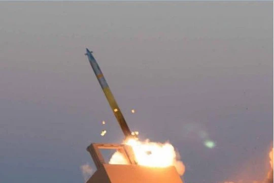 Rocket đa nòng M270 bắn đạn GMLRS. Ảnh: Cankao