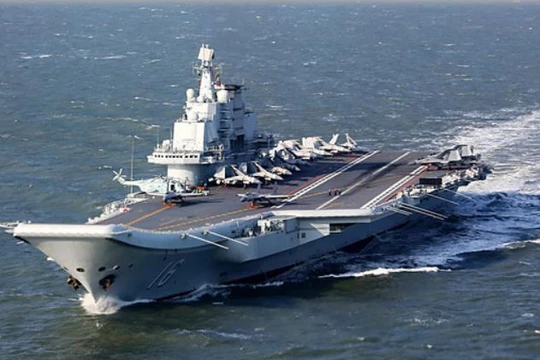 Tàu sân bay Liêu Ninh, hải quân Trung Quốc. Ảnh: Sina.