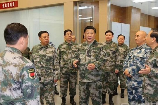 Ngày 20/4/2016, Chủ tịch Trung Quốc Tập Cận Bình thị sát Trung tâm chỉ huy tác chiến liên hợp Quân ủy Trung ương. Ảnh: Gov.cn