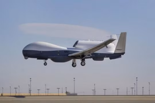 Máy bay do thám không người lái MQ-4C Triton Hải quân Mỹ. Ảnh: Sohu