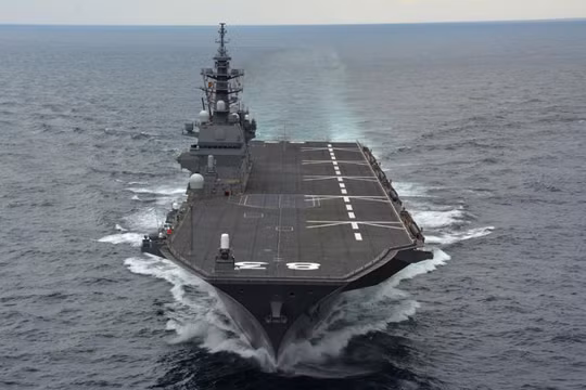 Tàu sân bay trực thăng Izumo Lực lượng Phòng vệ Biển Nhật Bản. Ảnh: Sina