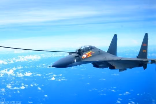 Máy bay chiến đấu Su-30MKK Không quân Trung Quốc. Ảnh: Sina
