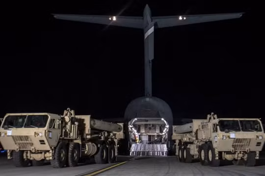Ngày 6/3/2017, Mỹ bắt đầu triển khai hệ thống THAAD ở Hàn Quốc. Ảnh: FTchinese