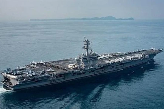Tàu sân bay động cơ hạt nhân USS Carl Vinson, Hạm đội 3, Hải quân Mỹ. Ảnh: Sina