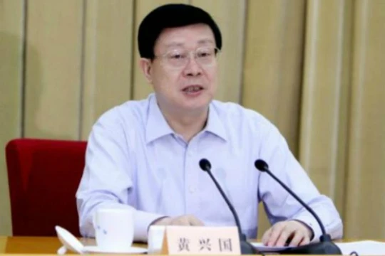 Hoàng Hưng Quốc - Chủ tịch tỉnh thành phố Thiên Tân, Trung Quốc ngã ngựa. Ảnh: báo Phượng Hoàng, Hồng Kông.