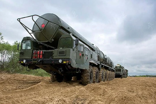 Tên lửa đạn đạo xuyên lục địa Topol của Quân đội Nga. Ảnh: Cankao