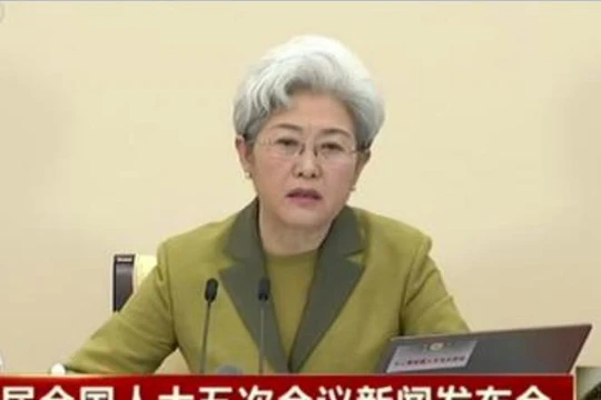 Bà Phó Oánh, người phát ngôn Kỳ họp thứ 5 Quốc hội khóa 12 Trung Quốc. Ảnh: Sina