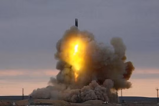 Nga phóng tên lửa đạn đạo xuyên lục địa RS-18. Ảnh: RT.com