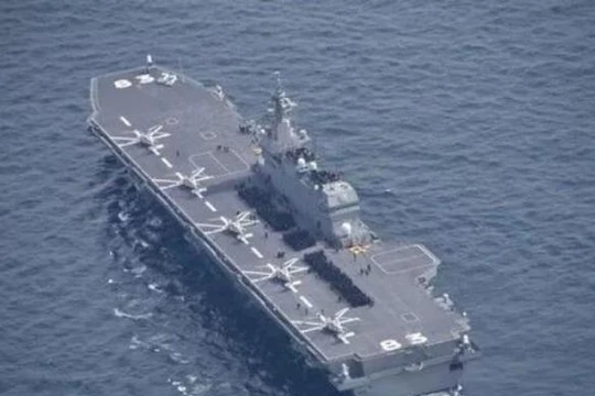 Tàu sân bay trực thăng Izumo Lực lượng Phòng vệ Biển Nhật Bản. Ảnh: Sina