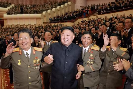 Nhà lãnh đạo Triều Tiên Kim Jong-un và quân đội Triều Tiên. Ảnh: Zaobao.